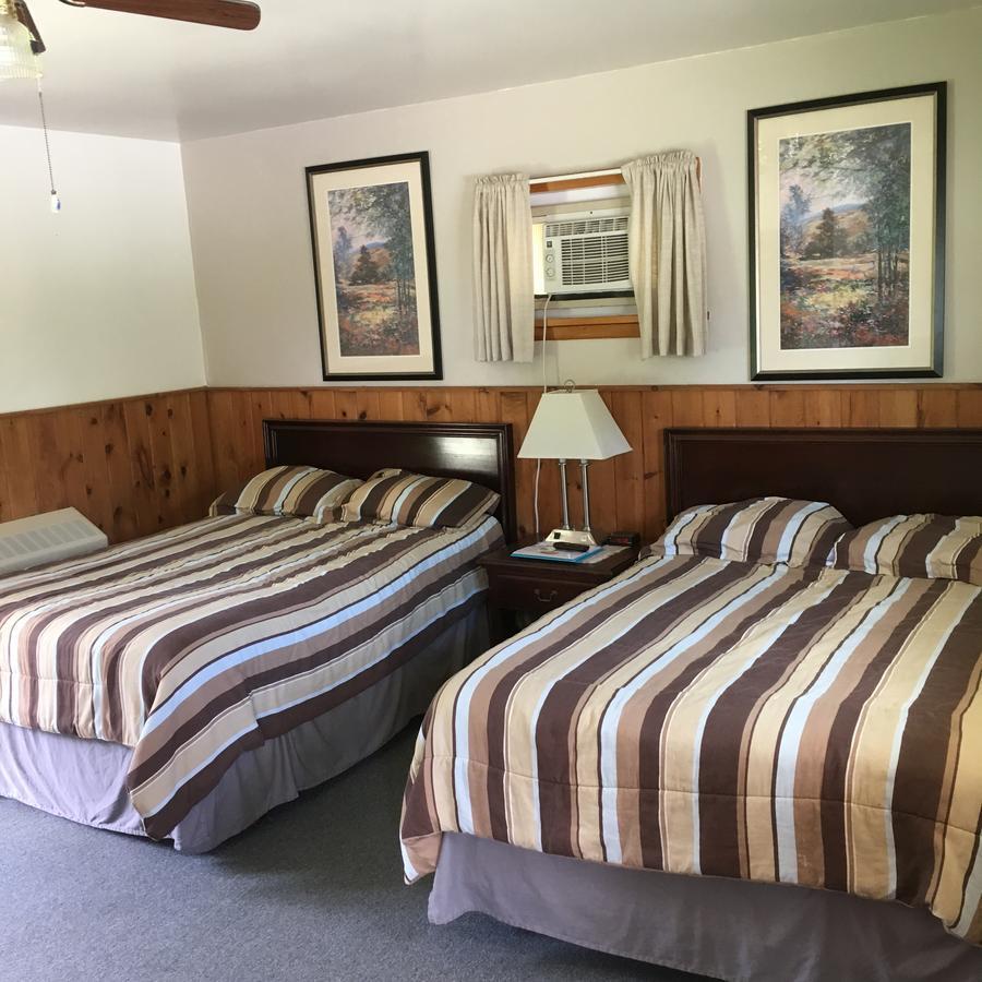 Motel The Forest And Campground 2*